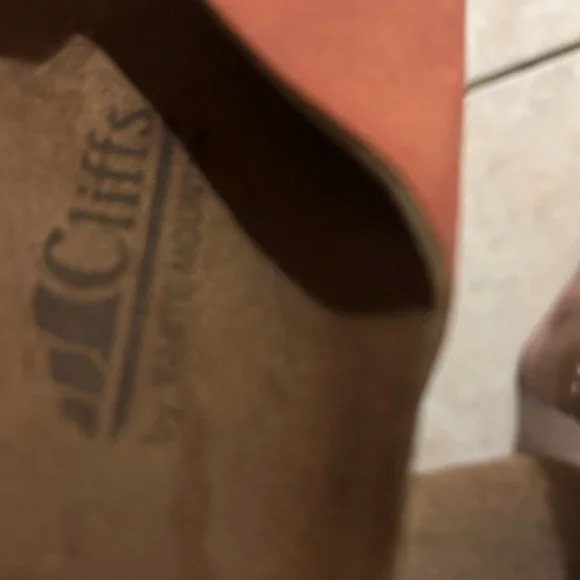 Sandals , size 5 1/2M - Picture 2 of 4